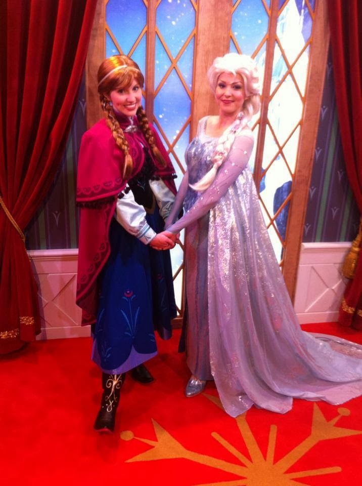 Frozen Elsa Anna Norway Pavilion filmprincesses.filminspector.com